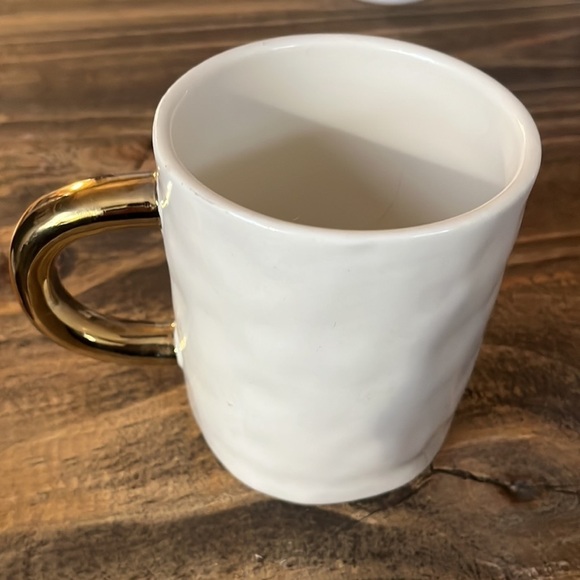 BOOVILLE Magenta 3 French Hens mug  Angela Staehling B37 - Picture 2 of 12